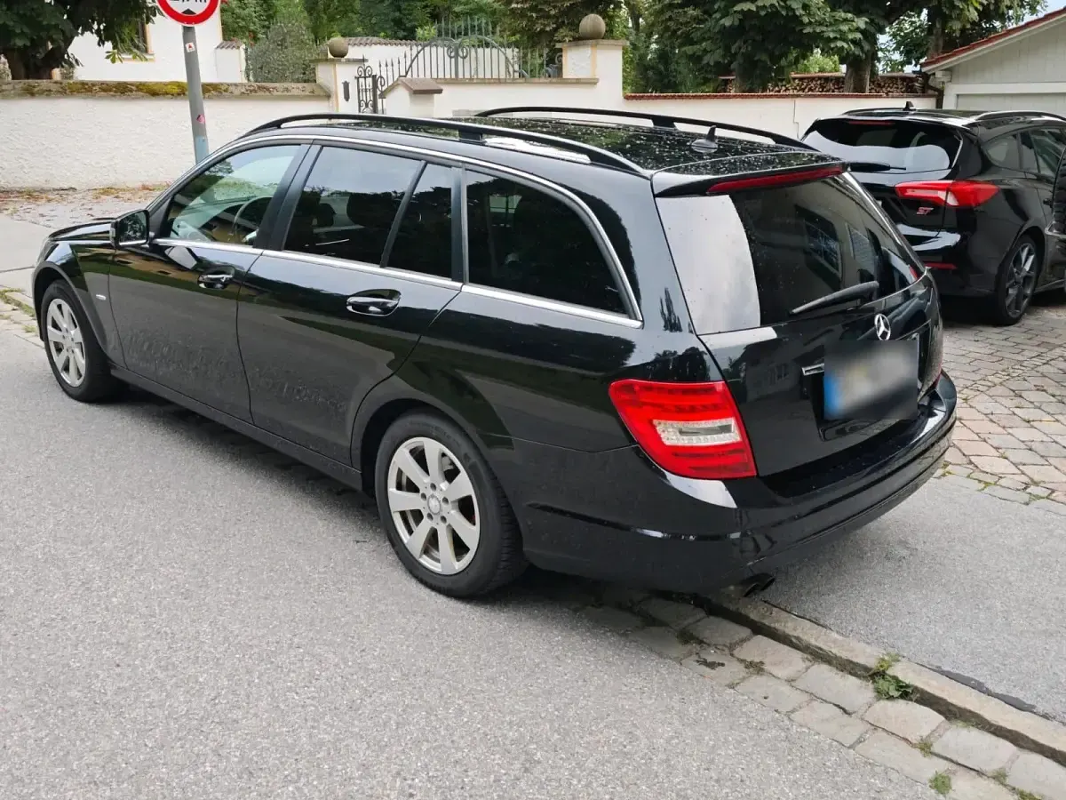 Gebraucht Mercedes C200 136 PS (100 kW) 2011 Schwarz Kombi