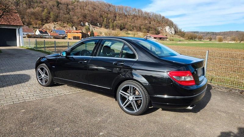 Gebraucht Mercedes 350 292 PS (214 kW) 2010 Schwarz Limousine