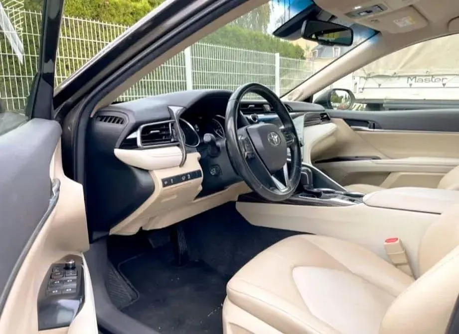 Gebraucht Toyota Camry Executive 218 PS (160 kW) 2019 Braun Limousine