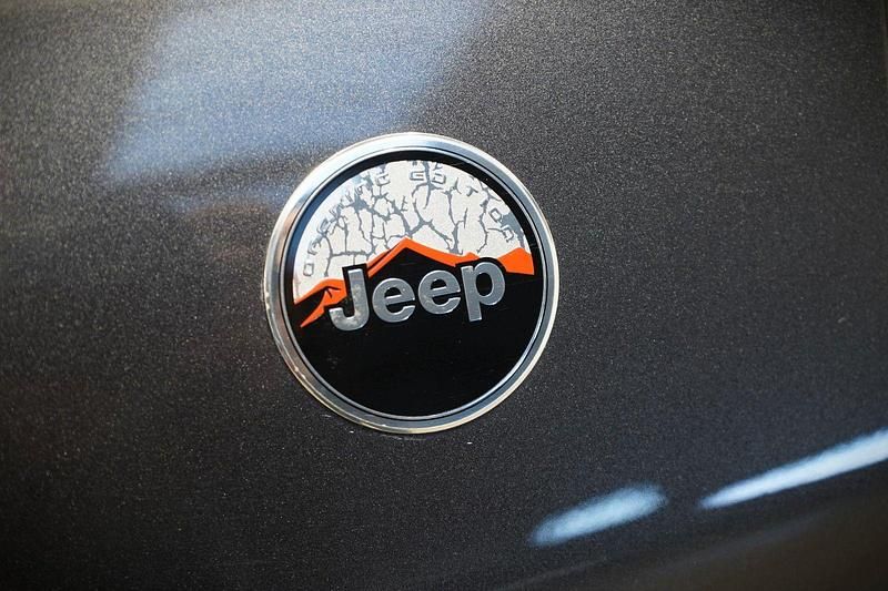 Gebraucht Jeep Compass Opening Edition 170 PS (125 kW) 2018 Grau SUV