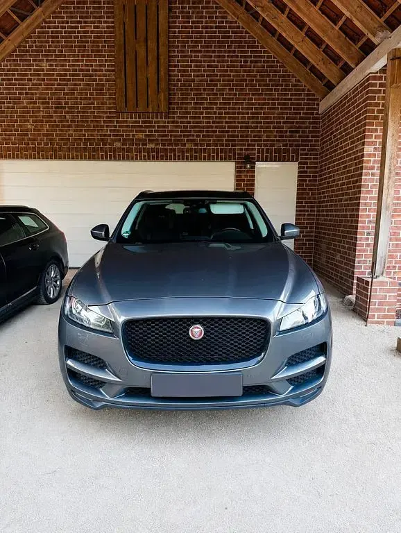 Gebraucht Jaguar F-Pace Prestige 179 PS (131 kW) 2017 Grau SUV