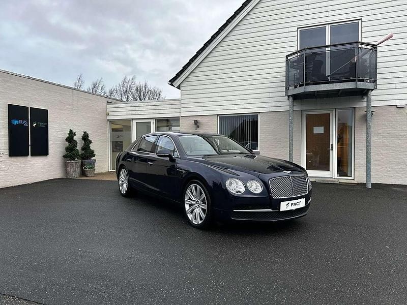 Blau Gebraucht 2013 Bentley Continental Flying Spur Limousine | 59.000 € - Bild 1/4