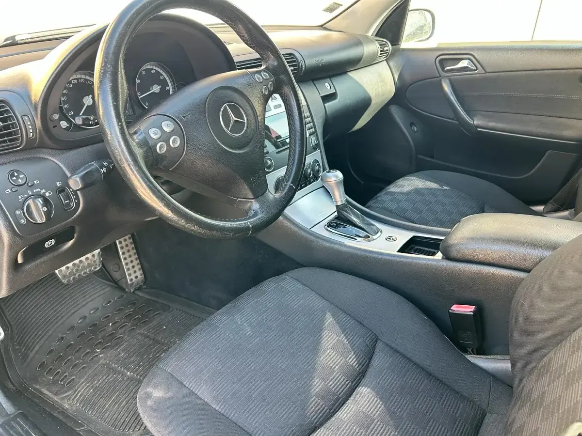 Gebraucht Mercedes C180 Sport Edition 143 PS (105 kW) 2007 Schwarz Limousine