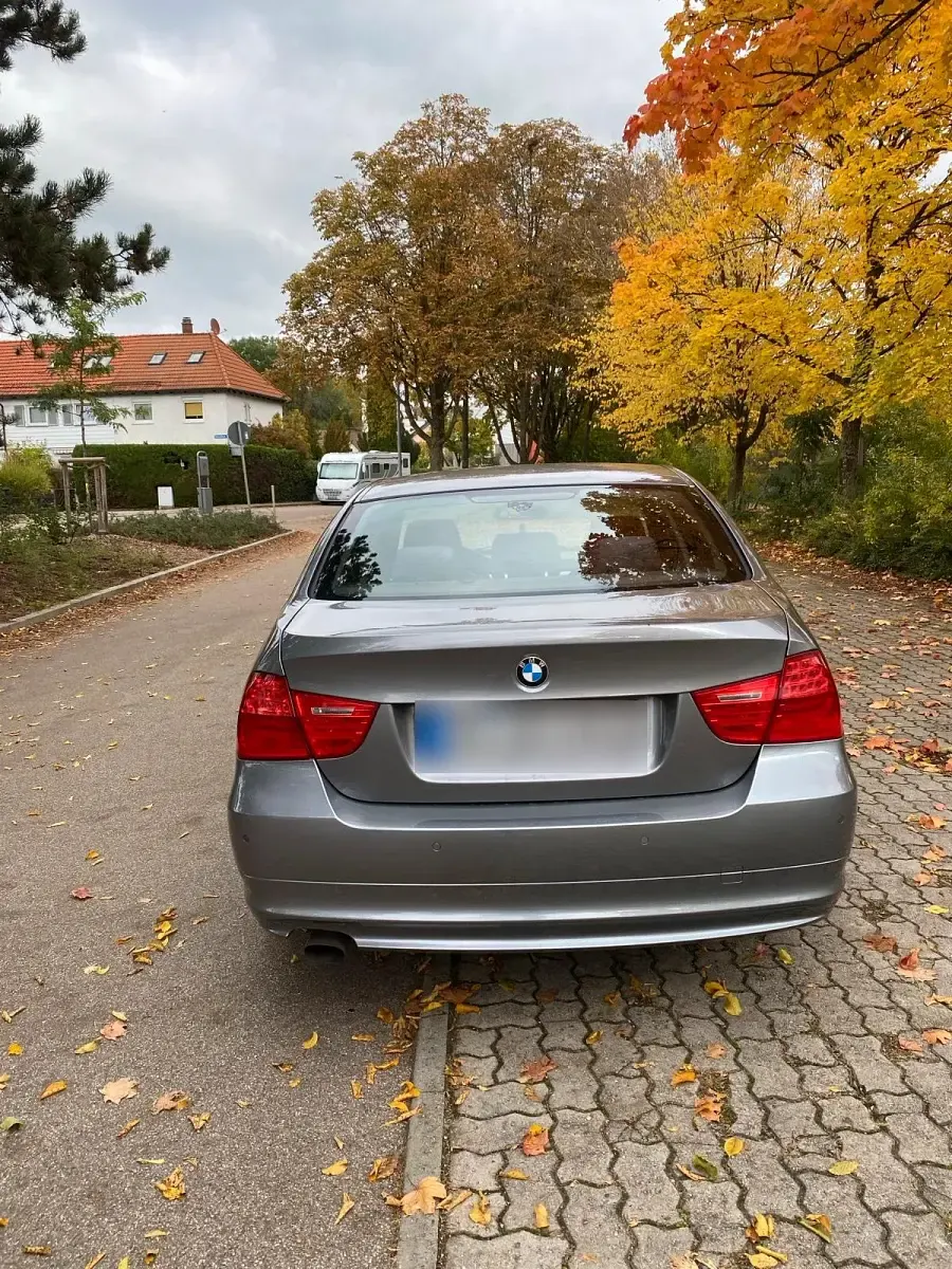 Gebraucht BMW 316 116 PS (85 kW) 2010 Grün Limousine