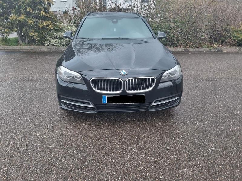 Gebraucht BMW 530 258 PS (189 kW) 2014 Schwarz Kombi