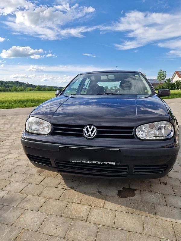 Schwarz Gebraucht 2001 VW Golf IV Kleinwagen | 555 € (Superpreis) - Bild 1/4