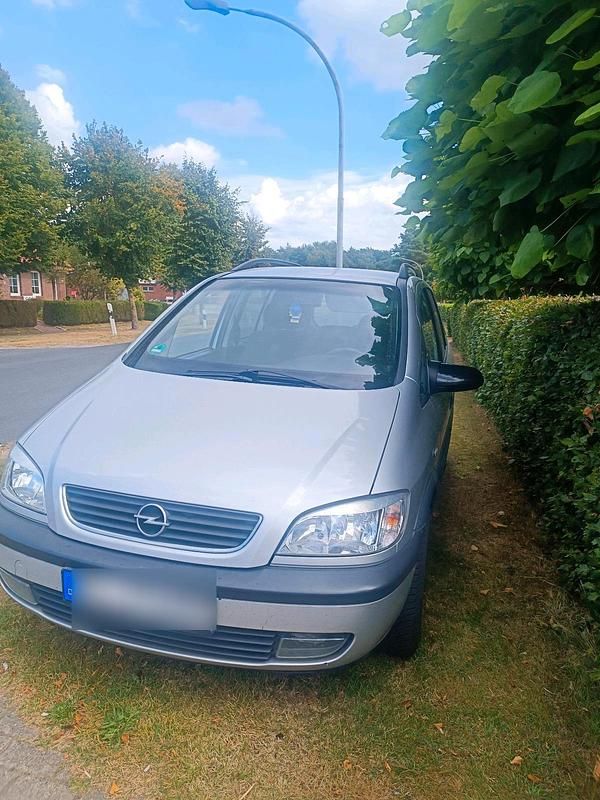 Silber Gebraucht 2002 Opel Zafira Van / Kleinbus | 650 € (Guter Preis) - Bild 1/4