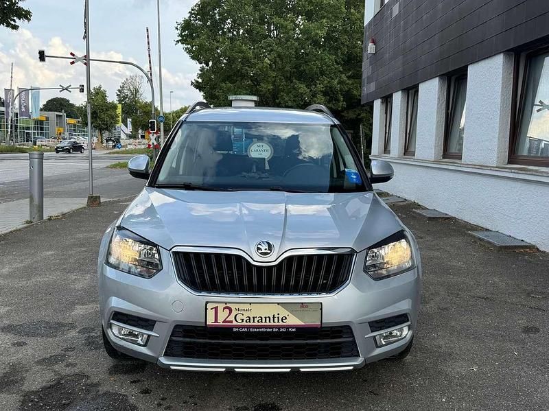 Gebraucht Skoda Yeti Ambition 105 PS (77 kW) 2015 Brilliantsilber metallic SUV