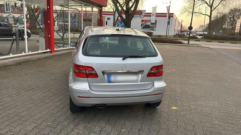 Gebraucht Mercedes B170 116 PS (85 kW) 2005 Silber Van / Kleinbus