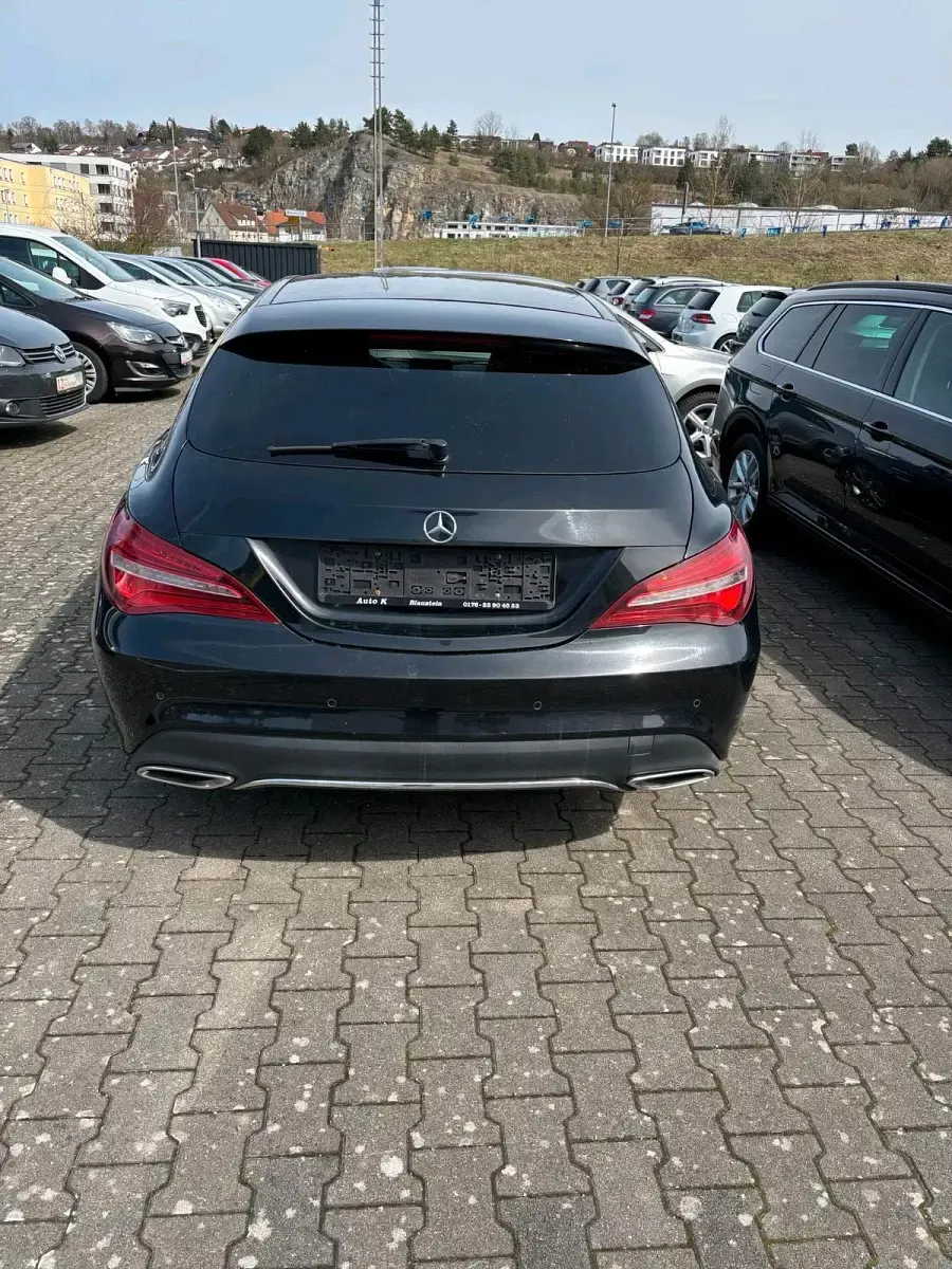 Gebraucht Mercedes CLA180 135 PS (99 kW) 2017 Schwarz Limousine