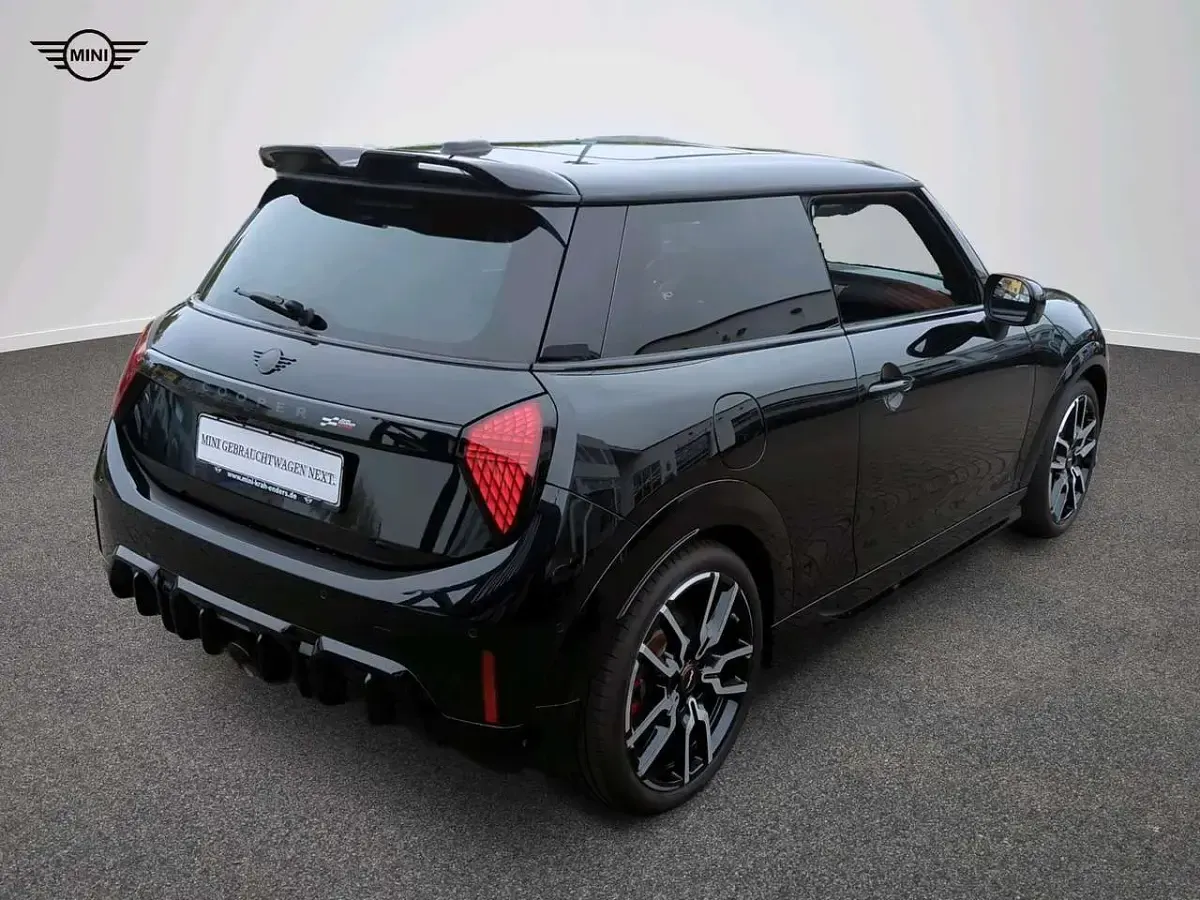 Gebraucht Mini John Cooper Works 231 PS (169 kW) 2024 Schwarz Kleinwagen