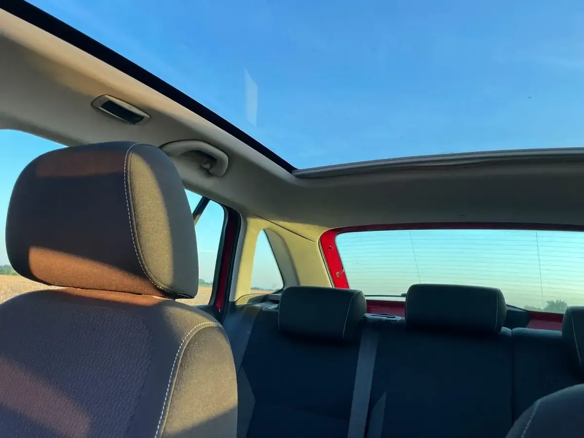Gebraucht Skoda Rapid Ambition 105 PS (77 kW) 2015 Rot Kleinwagen