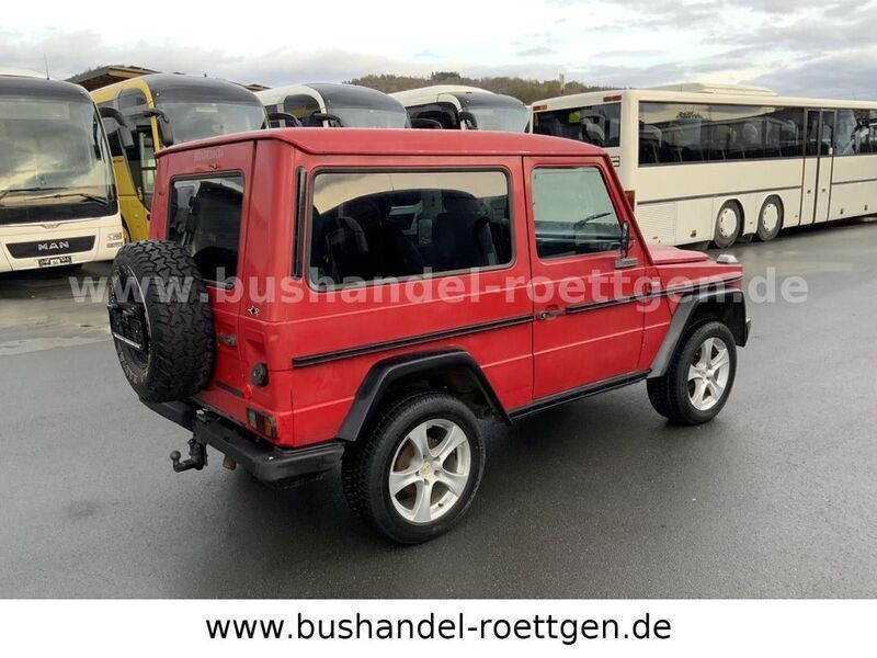 Gebraucht Mercedes G300 156 PS (114 kW) 1983 Rot SUV