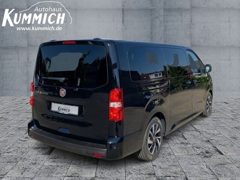 Gebraucht Fiat E-Ulysse 100 kW (136 PS) 2023 Cinema schwarz (schwarz) Van / Kleinbus