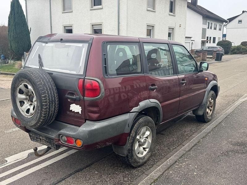 Gebraucht Nissan Terrano 125 PS (91 kW) 2002 Rot SUV