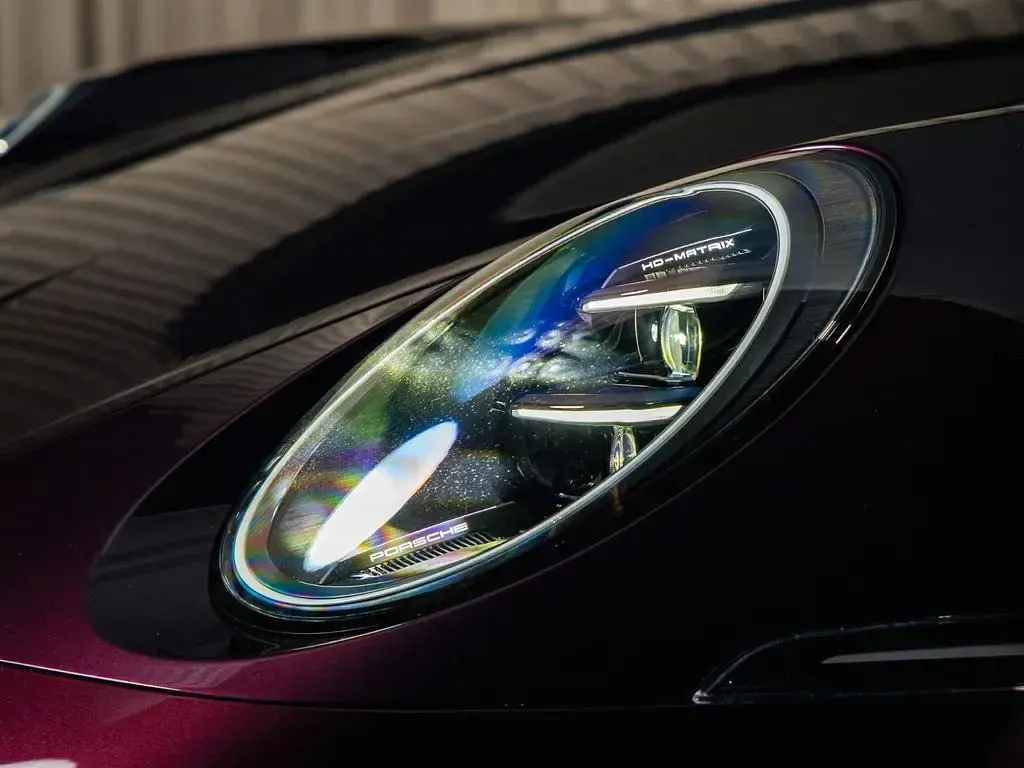 Neu Porsche 992 510 PS (375 kW) 2025 Violett