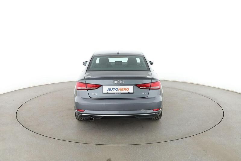 Gebraucht Audi A3 Sport 116 PS (85 kW) 2018 Grau Limousine