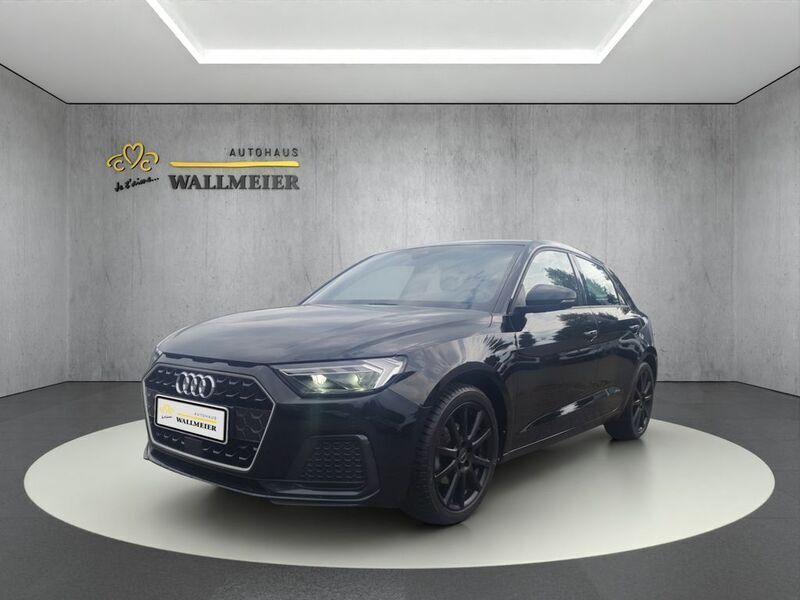 Schwarz Gebraucht 2020 Audi A1 Sportback Advanced Kleinwagen | 22.490 € (Teuer) - Bild 1/4