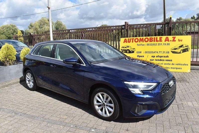 Blau Gebraucht 2021 Audi A3 e-tron Sport Kleinwagen | 20.999 € (Teuer) - Bild 1/4