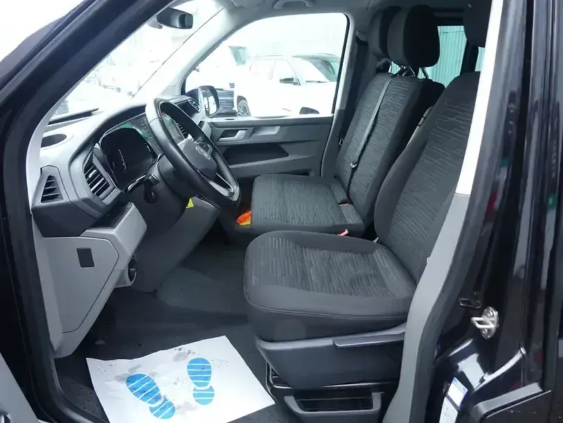 Używany VW Caravelle 204 KM (150 kW) 2023 Czarny Van