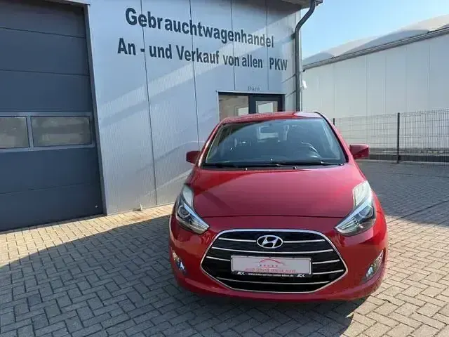 Gebraucht Hyundai ix20 Trend 90 PS (66 kW) 2016 Andere Kleinwagen