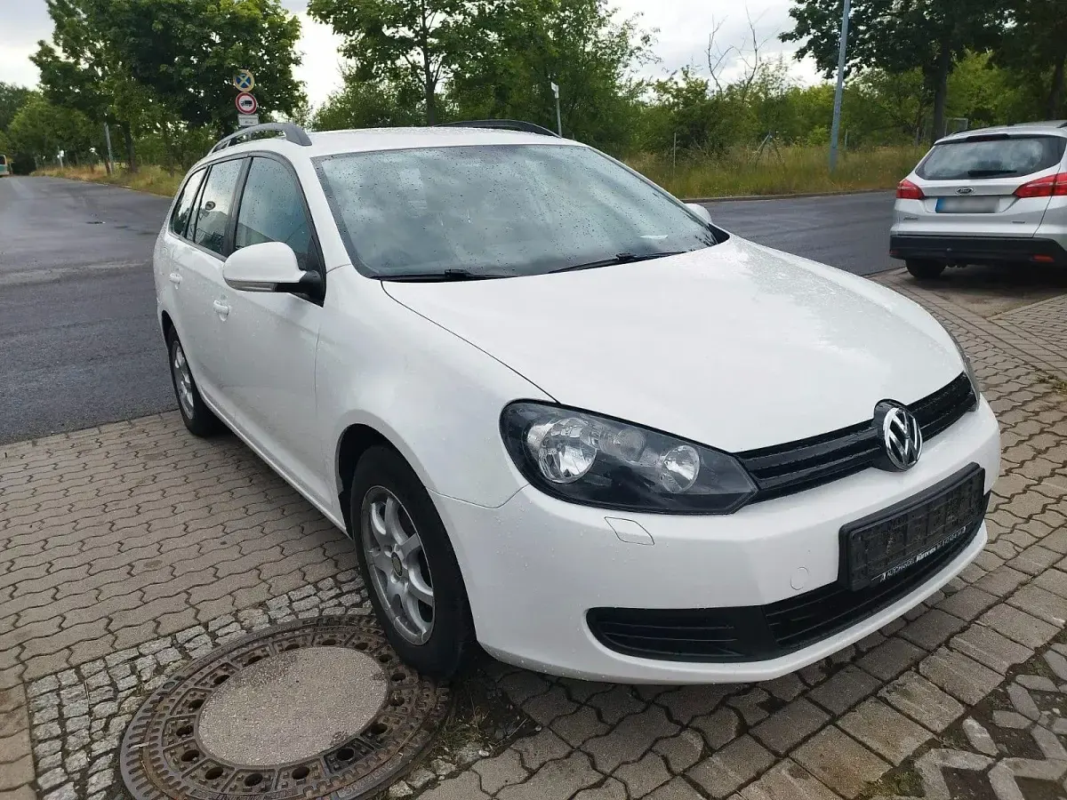Gebraucht VW Golf VII Trendline 105 PS (77 kW) 2012 Weiß Kombi