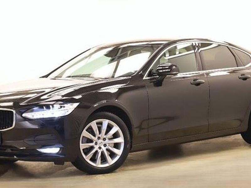 Gebraucht Volvo S90 Momentum 320 PS (235 kW) 2018 Schwarz Limousine