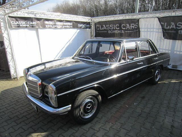 Gebraucht Mercedes W115 105 PS (77 kW) 1969 Schwarz Limousine