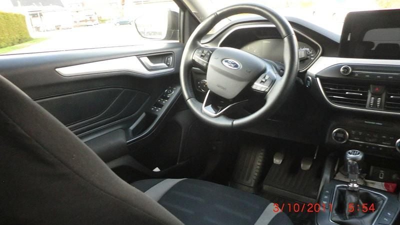 Second-hand Ford Focus 120 CP (88 kW) 2020 Negru Berlinǎ