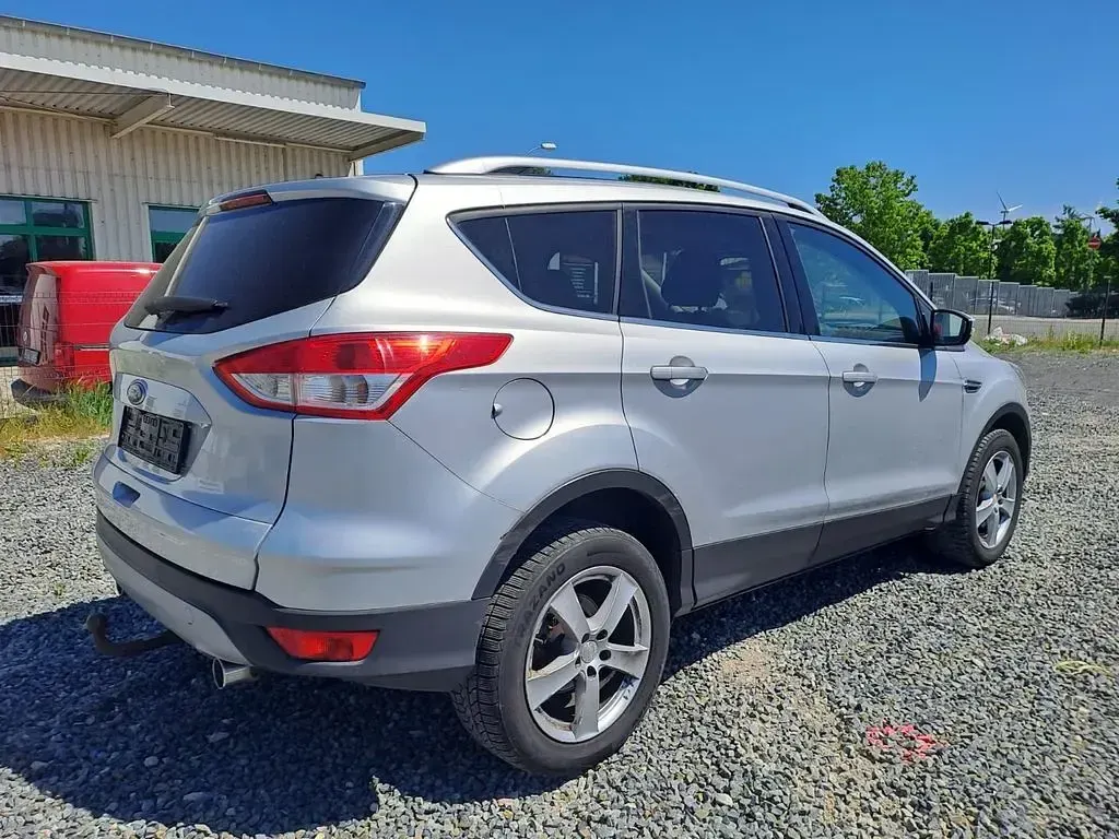 Gebraucht Ford Kuga Titanium 150 PS (110 kW) 2016 Grau SUV