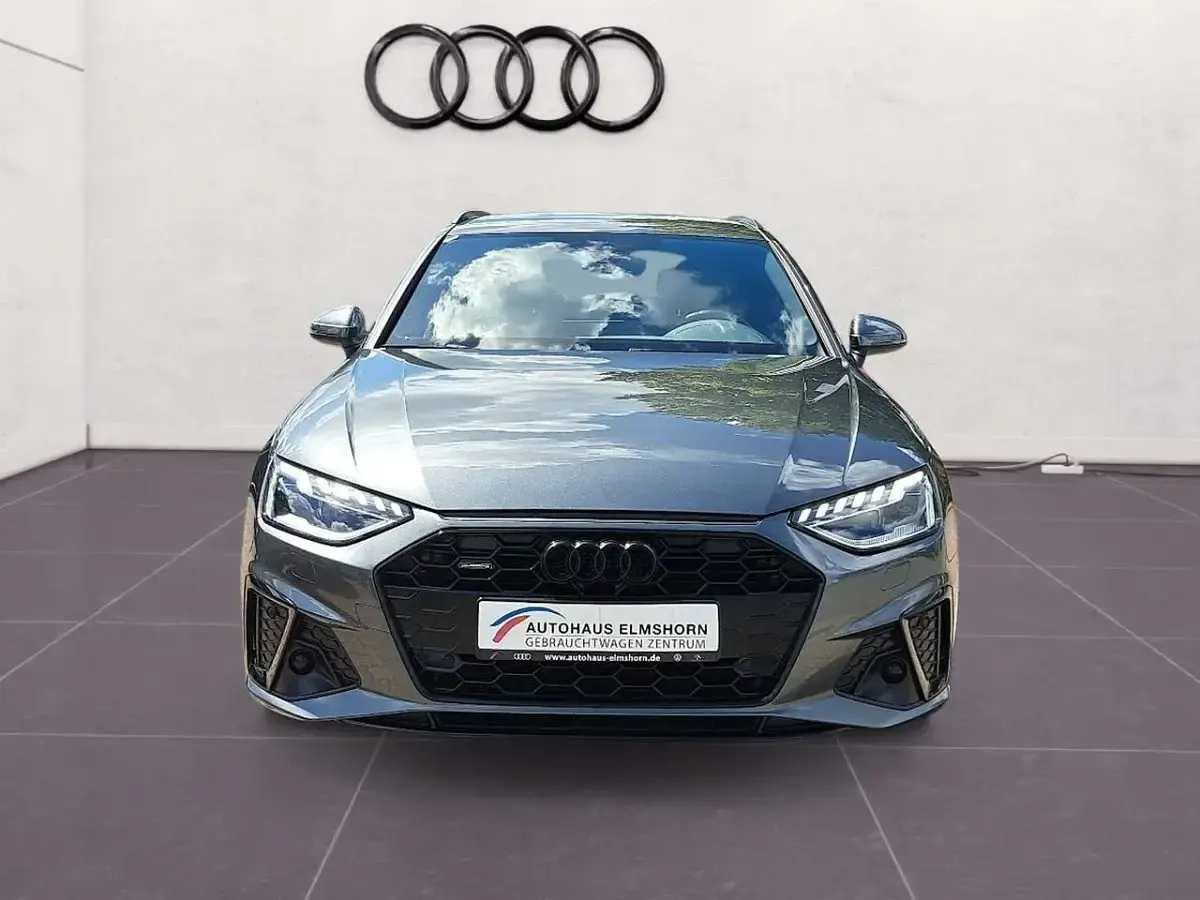Gebraucht Audi A4 S-Line 286 PS (210 kW) 2024 Daytonagrau perleffekt Kombi