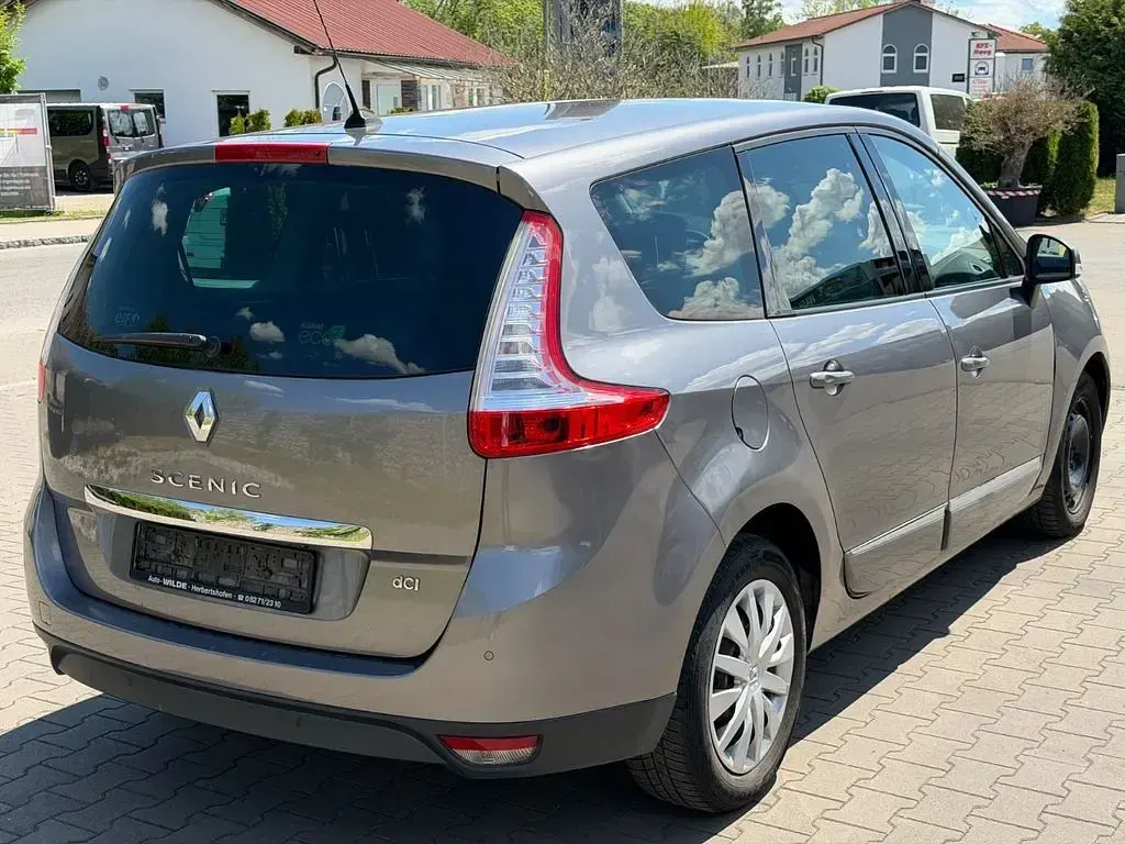 Gebraucht Renault Scénic III Luxe 131 PS (96 kW) 2012 Grau Van / Kleinbus