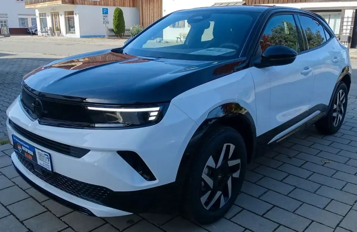 Nowe Opel Mokka 131 KM (96 kW) 2025 Biały SUV