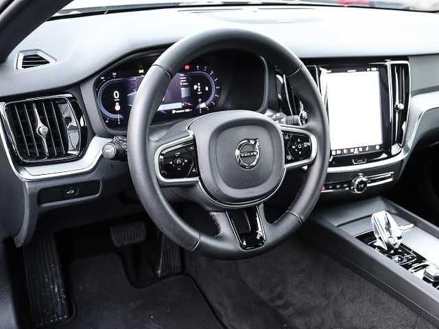 Gebraucht Volvo V60 145 PS (106 kW) 2025 Kombi
