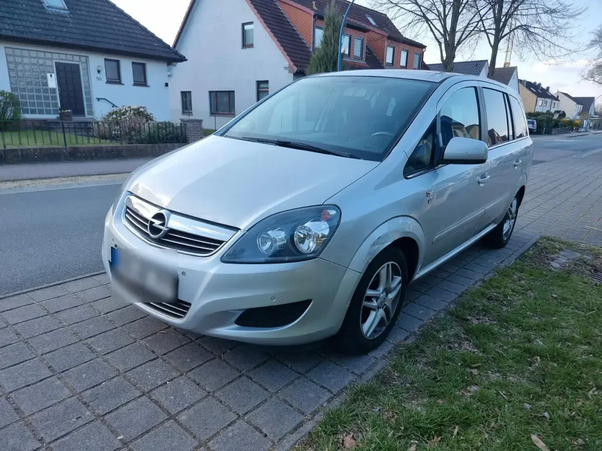 Gebraucht Opel Zafira 140 PS (102 kW) 2010 Grau Van / Kleinbus