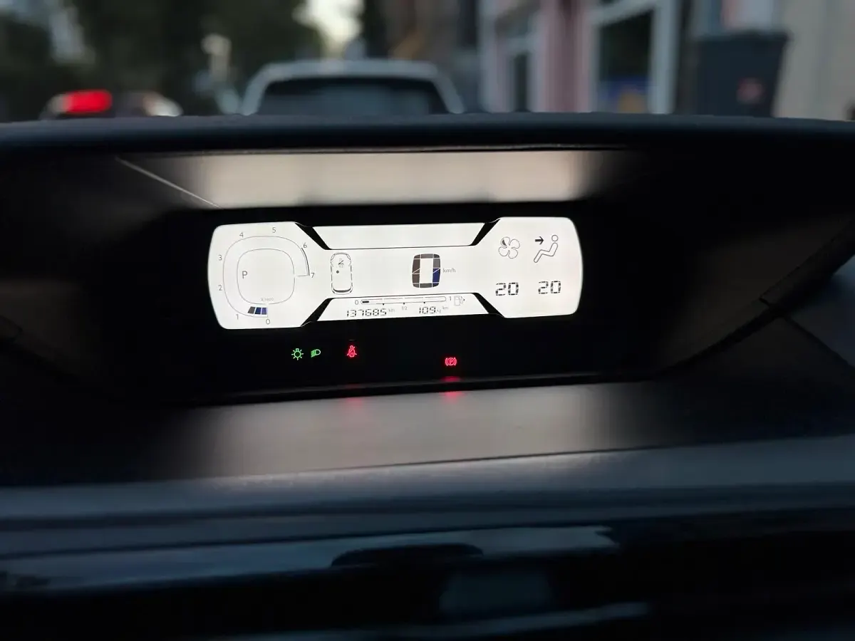 Gebraucht Citroën C4 134 PS (98 kW) 2019 Grau Limousine
