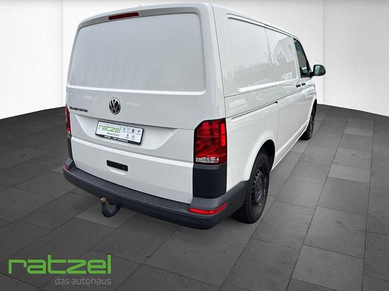 Używany VW Transporter 90 KM (66 kW) 2021 Biały Van