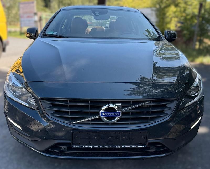 Gebraucht Volvo S60 Business Edition 150 PS (110 kW) 2017 Grau Limousine