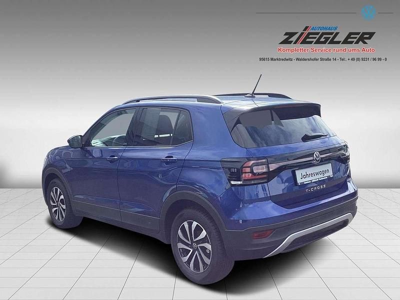 Gebraucht VW T-Cross Active 110 PS (80 kW) 2022 Reef blue (metallic) SUV