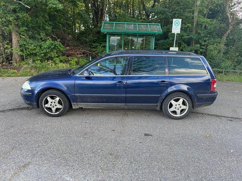 Gebraucht VW Passat 131 PS (96 kW) 2004 Blau Kombi