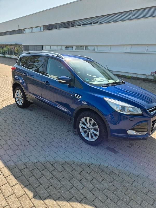 Gebraucht Ford Kuga 150 PS (110 kW) 2015 Blau SUV