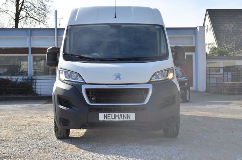 Gebraucht Peugeot Boxer 131 PS (96 kW) 2019 Weiß Van