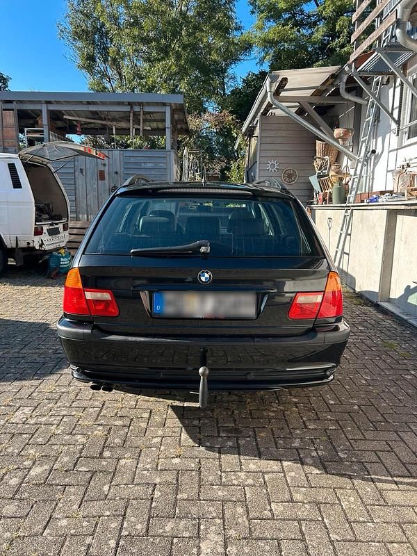 Gebraucht BMW 330 231 PS (169 kW) 2003 Schwarz Kombi