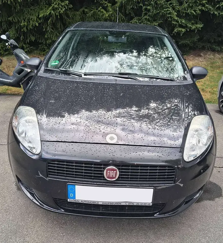 Gebraucht Fiat Grande Punto 69 PS (50 kW) 2013 Schwarz Kleinwagen