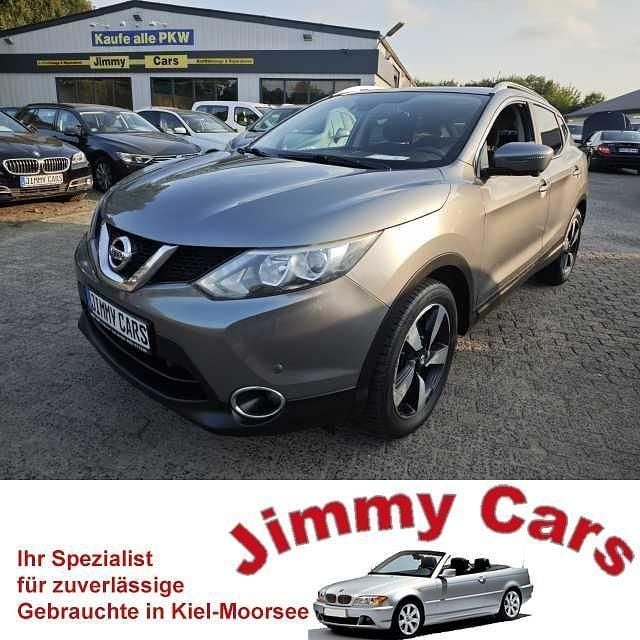 Grau Gebraucht 2016 Nissan Qashqai Tekna SUV | 7.999 € - Bild 1/4