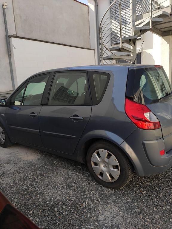 Grau Gebraucht 2008 Renault Mégane III Van / Kleinbus | 3.000 € (Fairer Preis) - Bild 1/4