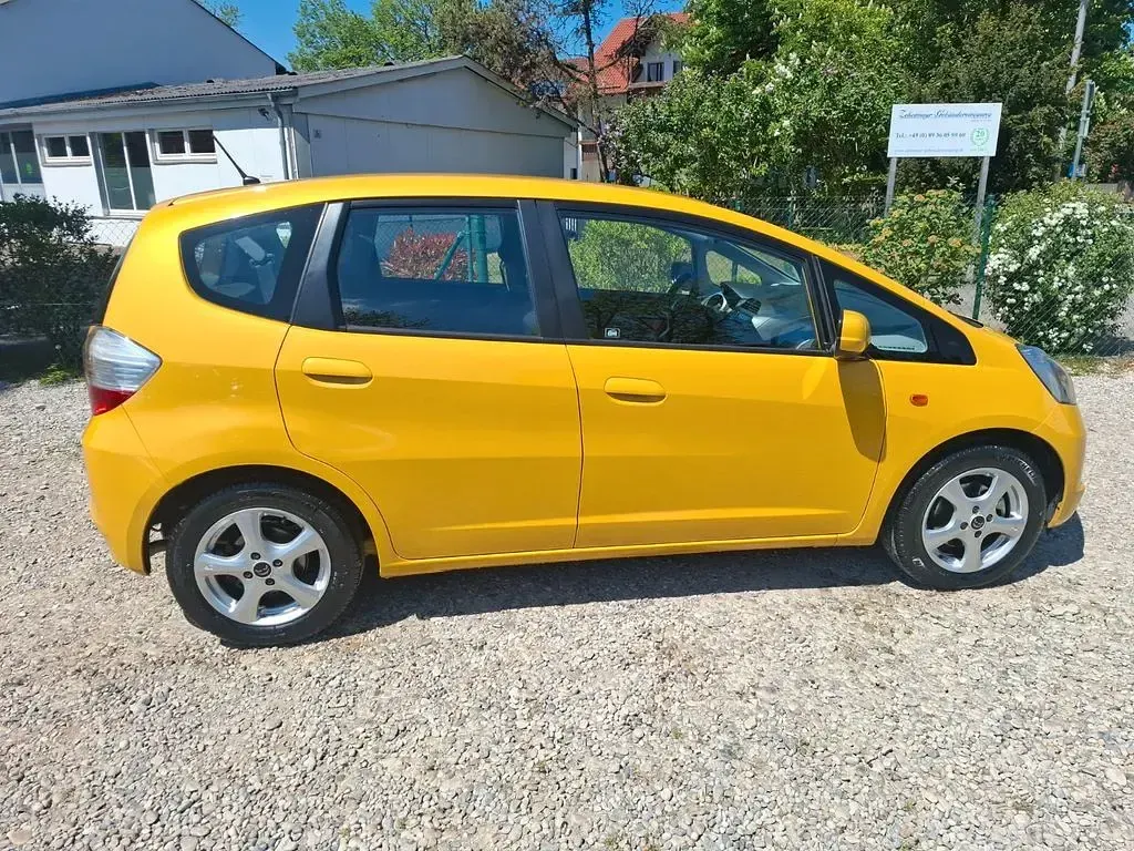 Gebraucht Honda Jazz 90 PS (66 kW) 2010 Gelb Kleinwagen