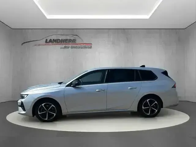 Gebraucht Opel Astra 131 PS (96 kW) 2024 Silber Kleinwagen