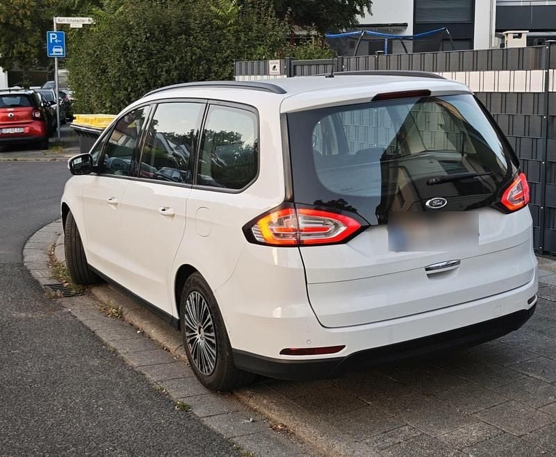 Gebraucht Ford Galaxy 180 PS (132 kW) 2016 Weiß Van / Kleinbus