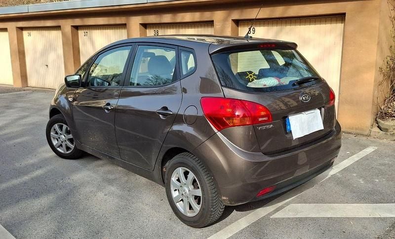 Gebraucht Kia Venga 90 PS (66 kW) 2012 Beige Kleinwagen
